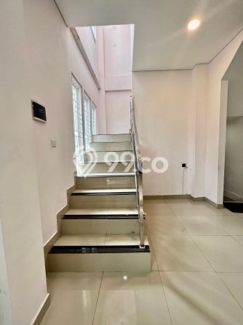 Ruko untuk Disewa di Pusat Badung Luas Bangunan 246m2 Ruko untuk Disewa di Pusat Badung Luas Bangunan 246m2