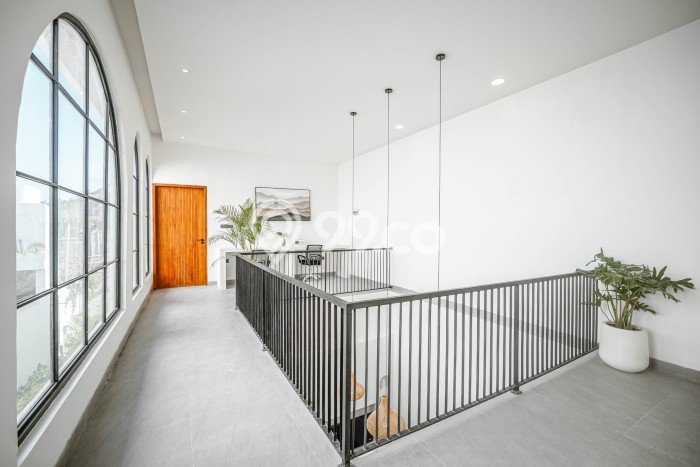 For Sale! Luxury House LT 185m2 Desain Elegan di Cepaka For Sale! Luxury House LT 185m2 Desain Elegan di Cepaka