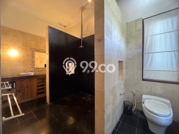 Dijual Rumah Luas Elegan Dengan View Cantik di Pererenan, Badung Dijual Rumah Luas Elegan Dengan View Cantik di Pererenan, Badung