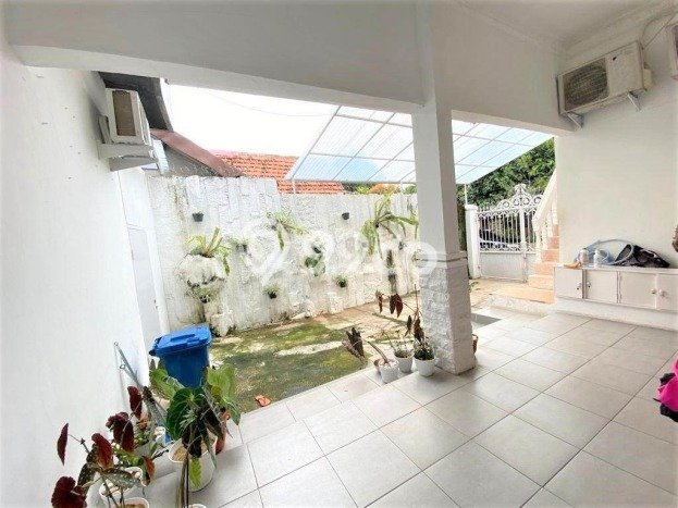 Dijual Murah Rumah dengan Luas Tanah 307m² dan Luas Bangunan 350m² di Area Gandaria, Jakarta Selatan Dijual Murah Rumah dengan Luas Tanah 307m² dan Luas Bangunan 350m² di Area Gandaria, Jakarta Selatan
