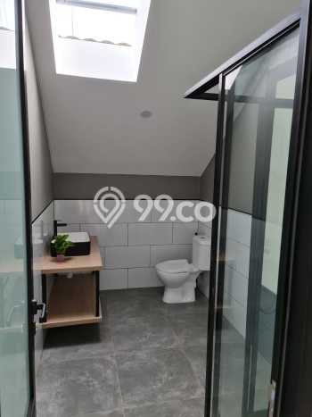 PENAWARAN TERBAIK! Rumah Strategis area BSD, Luas 135m² Bangunan 330m² PENAWARAN TERBAIK! Rumah Strategis area BSD, Luas 135m² Bangunan 330m²