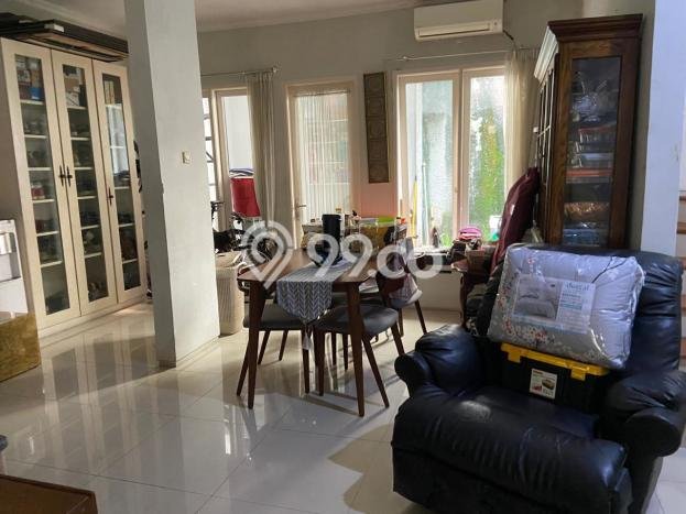 Hunian Elit LB 180m2 Siap Huni Desain Elegan di Bintaro, Tangerang Selatan Hunian Elit LB 180m2 Siap Huni Desain Elegan di Bintaro, Tangerang Selatan