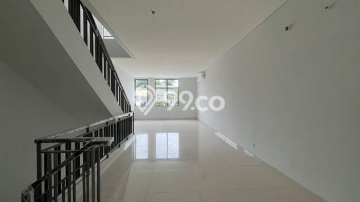 Untuk Dijual! Ruko di Gading Serpong Tangerang LT 90m2 / LB 276m2 Kawasan Strategis Untuk Dijual! Ruko di Gading Serpong Tangerang LT 90m2 / LB 276m2 Kawasan Strategis