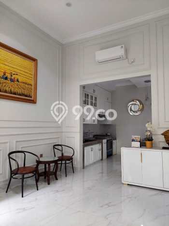 Rumah Asri dengan Luas Bangunan 139m² di Lokasi Pesanggrahan, Jakarta Selatan Rumah Asri dengan Luas Bangunan 139m² di Lokasi Pesanggrahan, Jakarta Selatan