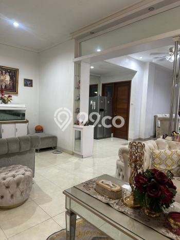 Rumah Mewah LB 350m2 Siap Huni Desain Elegan di Bintaro, Tangerang Selatan Rumah Mewah LB 350m2 Siap Huni Desain Elegan di Bintaro, Tangerang Selatan