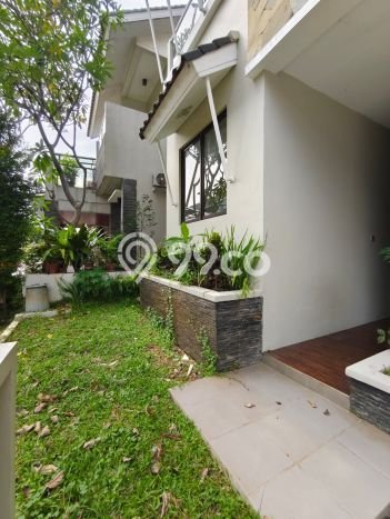 Hunian Mewah LB 216m2 Siap Pakai Desain Elegan di Bintaro, Tangerang Selatan Hunian Mewah LB 216m2 Siap Pakai Desain Elegan di Bintaro, Tangerang Selatan
