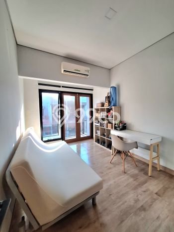 Rumah Lokasi Strategis di Sektor 9-Bintaro, Tangerang Selatan, LT 133m² LB 200m² Rumah Lokasi Strategis di Sektor 9-Bintaro, Tangerang Selatan, LT 133m² LB 200m²