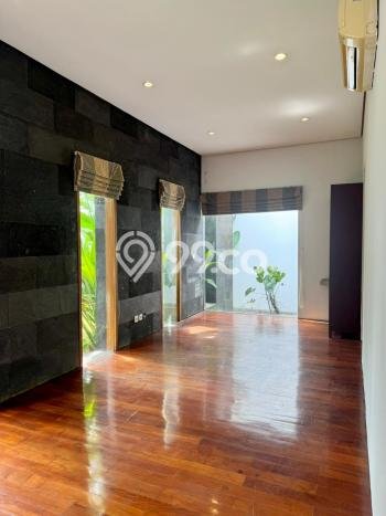 Hunian Mewah LB 500m2 Siap Pakai Desain Elegan di Bintaro, Tangerang Selatan Hunian Mewah LB 500m2 Siap Pakai Desain Elegan di Bintaro, Tangerang Selatan