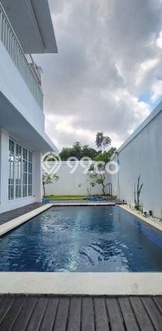 Rumah Nyaman area Kerobokan Kelod, Badung, Luas 275m² Bangunan 220m² Rumah Nyaman area Kerobokan Kelod, Badung, Luas 275m² Bangunan 220m²