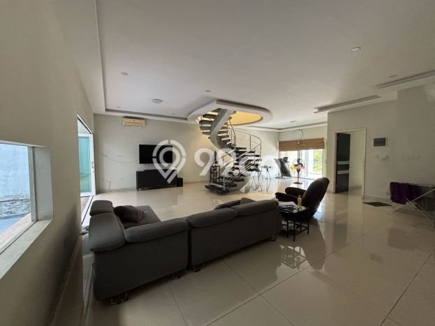 For Sale! Premium House LT 220m2 Desain Elegan di Pantai Indah Kapuk For Sale! Premium House LT 220m2 Desain Elegan di Pantai Indah Kapuk