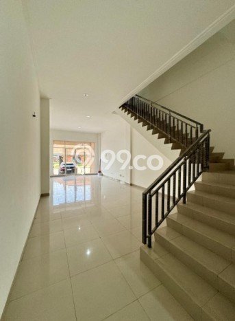 LOKASI PREMIUM! Ruko Kawasan Usaha Kawasan , Luas 162m2m², Siap Operasional LOKASI PREMIUM! Ruko Kawasan Usaha Kawasan , Luas 162m2m², Siap Operasional