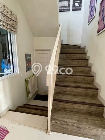 Rumah Strategis Minimalis Lb 70m2 di Ciputat, Tangerang Selatan Rumah Strategis Minimalis Lb 70m2 di Ciputat, Tangerang Selatan