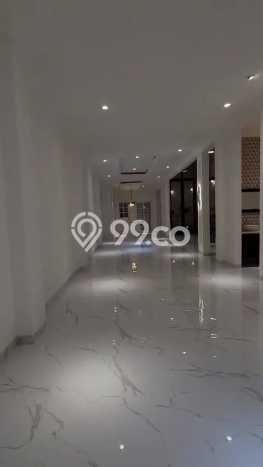 Ready to Use! Luxury House LT 250m2 Desain Modern di Joglo Ready to Use! Luxury House LT 250m2 Desain Modern di Joglo