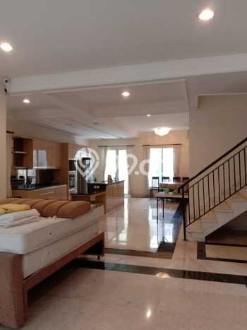 Jual Rumah Luas Elegan Dengan View Eksklusif di Gading Serpong, Tangerang Jual Rumah Luas Elegan Dengan View Eksklusif di Gading Serpong, Tangerang