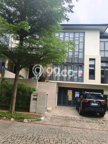 Rumah sewa siap pakai 5 Kamar Tidur di BSD City, Tangerang Rumah sewa siap pakai 5 Kamar Tidur di BSD City, Tangerang