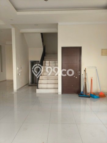 Sewa Rumah Murah di Gading Serpong Tangerang dengan 5 KT Sewa Rumah Murah di Gading Serpong Tangerang dengan 5 KT