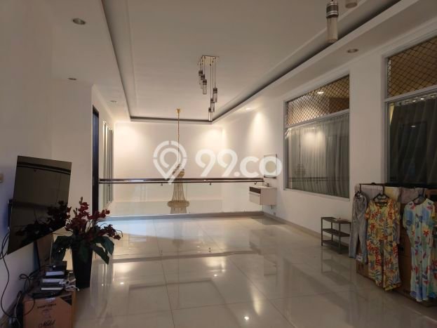 Rumah Elit Modern Siap Huni di BSD City Tangerang Rumah Elit Modern Siap Huni di BSD City Tangerang