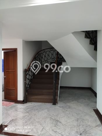 Apartemen Eksklusif Dijual di Senen, Jakarta Pusat Punya 4 Kamar & 3 Kamar Mandi Apartemen Eksklusif Dijual di Senen, Jakarta Pusat Punya 4 Kamar & 3 Kamar Mandi