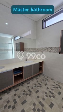 Dijual Rumah Mewah Elegan Dengan View Cantik di Alam Sutera, Tangerang Dijual Rumah Mewah Elegan Dengan View Cantik di Alam Sutera, Tangerang
