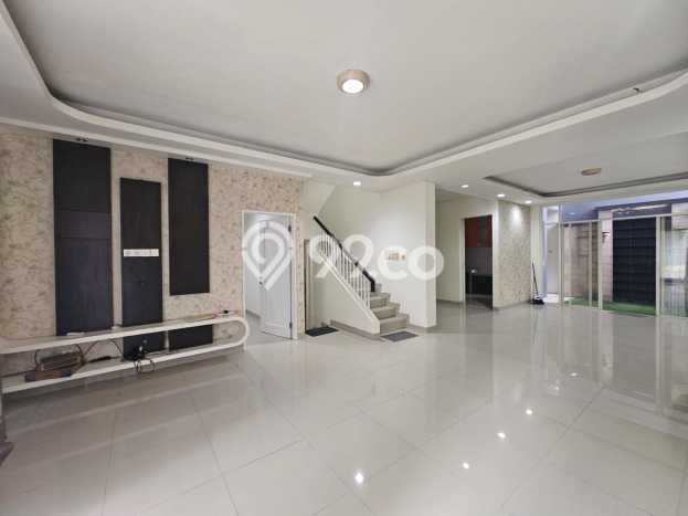 Ready to Use! Luxury House LT 185m2 Desain Modern di BSD City Ready to Use! Luxury House LT 185m2 Desain Modern di BSD City