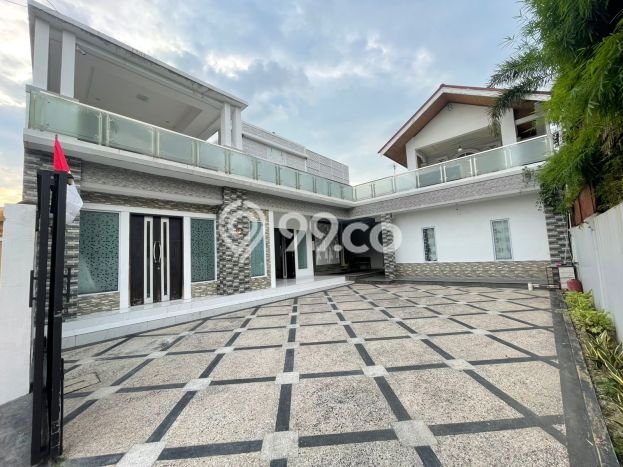 Hunian Cantik Modern Lb 300m2 di Pekanbaru Kota, Pekanbaru Hunian Cantik Modern Lb 300m2 di Pekanbaru Kota, Pekanbaru