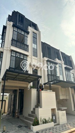 Dijual Rumah Eksklusif 3 KT di Duta Garden, Jakarta Barat Dijual Rumah Eksklusif 3 KT di Duta Garden, Jakarta Barat