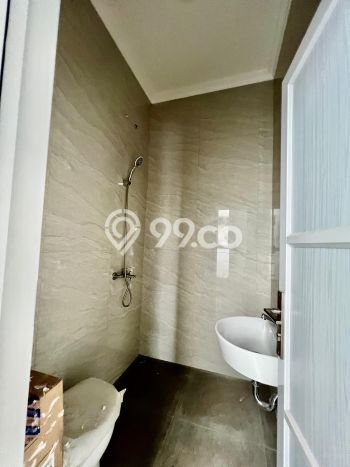 Jual Rumah Eksklusif 4 KT di BSD Nusaloka, Tangerang Jual Rumah Eksklusif 4 KT di BSD Nusaloka, Tangerang