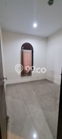 For Sale Hunian Rumah Terawat 2 Kamar di Alam Sutera, Tangerang For Sale Hunian Rumah Terawat 2 Kamar di Alam Sutera, Tangerang