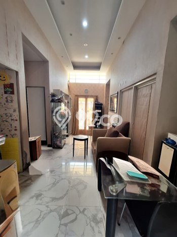 For Sale Hunian Rumah Terawat 2 KT di Citraland, Surabaya For Sale Hunian Rumah Terawat 2 KT di Citraland, Surabaya