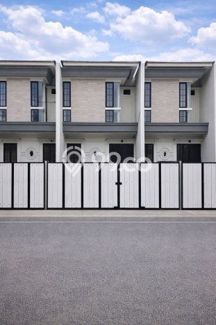 Dijual Rumah Strategis Bagus Punya 4 KT di Rungkut Surabaya SHM Dijual Rumah Strategis Bagus Punya 4 KT di Rungkut Surabaya SHM