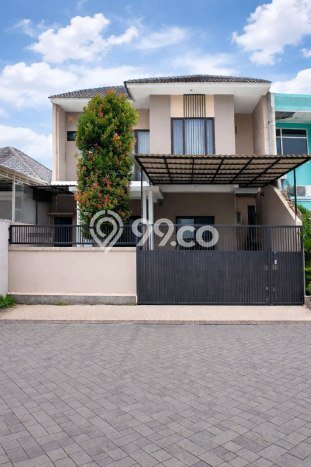 For Sale Rumah 3 Kamar Lokasi Strategis Nyaman dan Strategis di Tenggilis Mejoyo For Sale Rumah 3 Kamar Lokasi Strategis Nyaman dan Strategis di Tenggilis Mejoyo