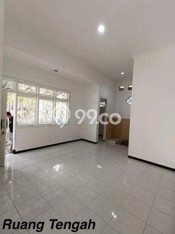 Dijual Rumah Strategis Bagus Punya 4 KT di Mulyorejo Surabaya SHM Dijual Rumah Strategis Bagus Punya 4 KT di Mulyorejo Surabaya SHM