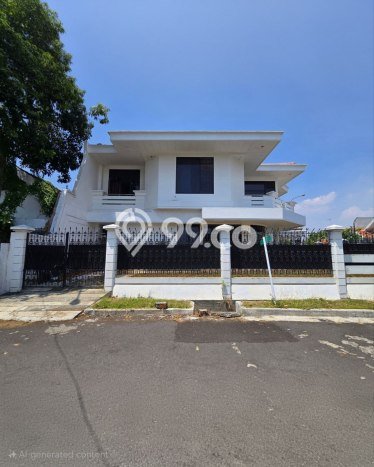 Rumah Elit Modern Tanpa Renovasi di Dharma Husada Surabaya Rumah Elit Modern Tanpa Renovasi di Dharma Husada Surabaya