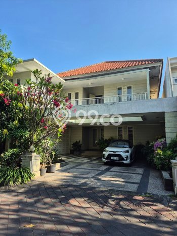 Dijual Rumah Premium dengan Fasilitas Sekitar Lengkap di Sukolilo, Surabaya Dijual Rumah Premium dengan Fasilitas Sekitar Lengkap di Sukolilo, Surabaya