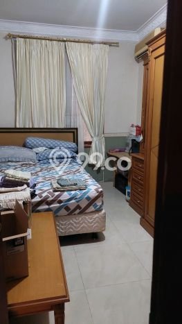 Ready to Use! Premium House LT 222m2 Desain Modern di Pulomas Ready to Use! Premium House LT 222m2 Desain Modern di Pulomas