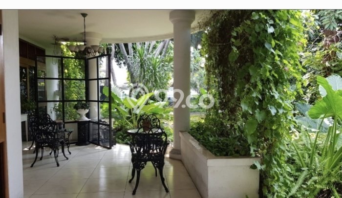 Jual Rumah Mewah Megah Dengan View Cantik di Kemanggisan, Jakarta Barat Jual Rumah Mewah Megah Dengan View Cantik di Kemanggisan, Jakarta Barat