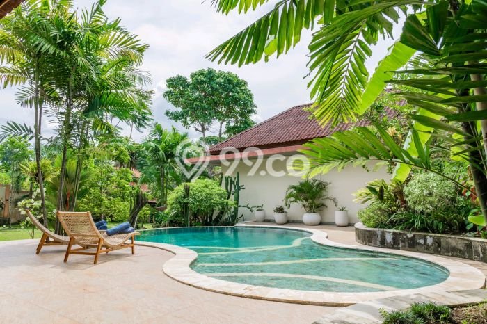 Vila Kawasan , Luas 1070m2m², Posisi Strategis Vila Kawasan , Luas 1070m2m², Posisi Strategis