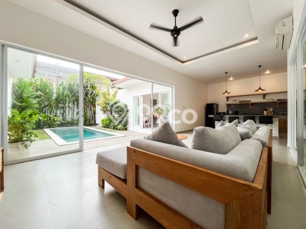DIJUAL! Vila Kawasan , Area 225m2m², Dekat ke Pusat Kota DIJUAL! Vila Kawasan , Area 225m2m², Dekat ke Pusat Kota