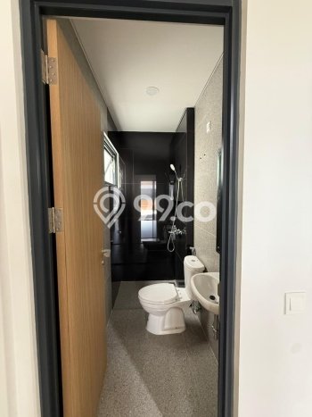 Jarang Ada! Rumah Kontrakan 6 Kamar Nyaman Siap Huni BSD Jarang Ada! Rumah Kontrakan 6 Kamar Nyaman Siap Huni BSD