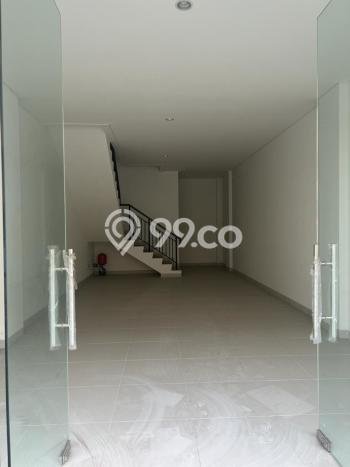 LOKASI TERBAIK! Ruko Kawasan , Luas 178m2m², Lokasi Strategis LOKASI TERBAIK! Ruko Kawasan , Luas 178m2m², Lokasi Strategis
