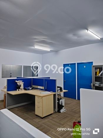 Gudang Strategis di BSD, Luas 600m², Area Niaga Gudang Strategis di BSD, Luas 600m², Area Niaga