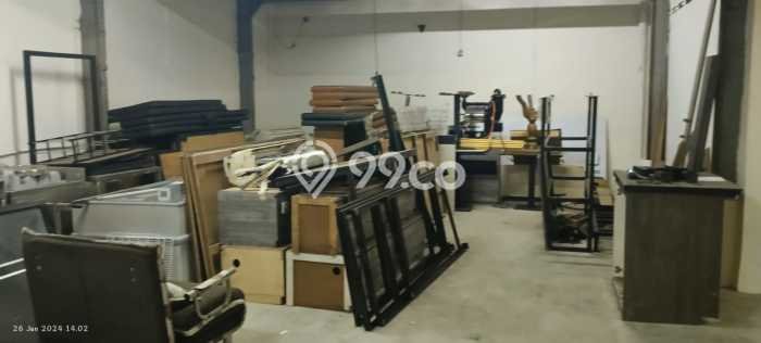 Gudang Strategis di BSD, Luas 225m², Jalan Utama, Tingkat Keramaian Tinggi Gudang Strategis di BSD, Luas 225m², Jalan Utama, Tingkat Keramaian Tinggi