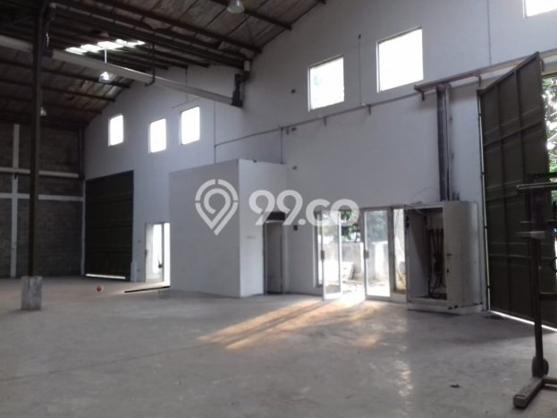 For Rent Gudang Premium di BSD, Luas 1350m2m², Jalan Strategis For Rent Gudang Premium di BSD, Luas 1350m2m², Jalan Strategis