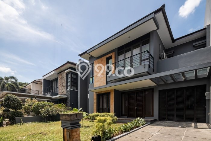 Rumah Mewah LB 240m2 Siap Huni Desain Elegan di BSD Green Cove, Tangerang Rumah Mewah LB 240m2 Siap Huni Desain Elegan di BSD Green Cove, Tangerang