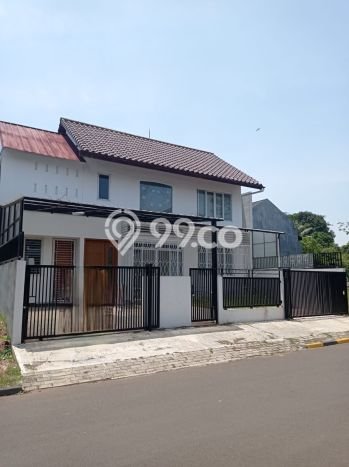 Ready to Use! Premium House LT 240m2 Desain Elegan di BSD Puspita Loka Ready to Use! Premium House LT 240m2 Desain Elegan di BSD Puspita Loka