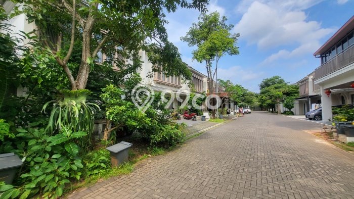For Sale! Luxury House LT 135m2 Desain Elegan di BSD Green Wich For Sale! Luxury House LT 135m2 Desain Elegan di BSD Green Wich
