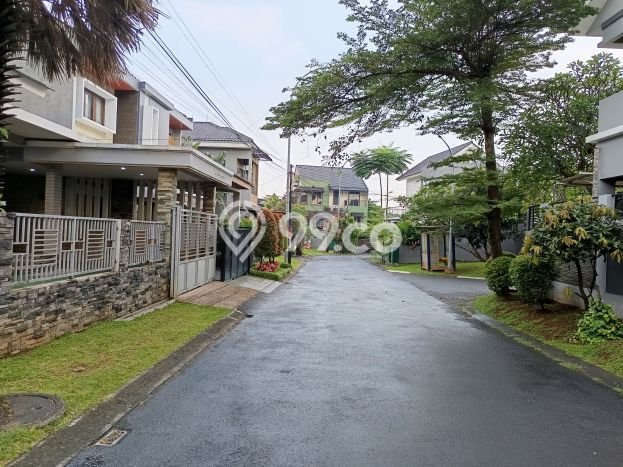 Rumah Nyaman 3 KT LT 200m² di BSD Nusaloka, Tangerang Rumah Nyaman 3 KT LT 200m² di BSD Nusaloka, Tangerang