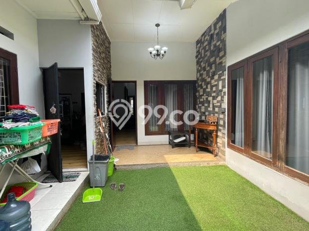 Rumah Nyaman 3 KT LT 200m² di BSD Nusaloka, Tangerang Rumah Nyaman 3 KT LT 200m² di BSD Nusaloka, Tangerang
