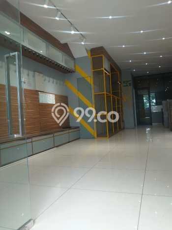 KAWASAN KOMERSIAL! Ruko Disewakan di BSD, Luas 432m², Area Premium KAWASAN KOMERSIAL! Ruko Disewakan di BSD, Luas 432m², Area Premium