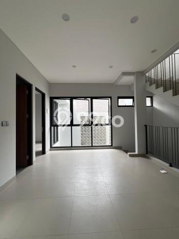 Rumah Elit Modern Tanpa Renovasi di BSD The Green Tangerang Rumah Elit Modern Tanpa Renovasi di BSD The Green Tangerang